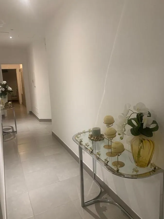Hotel Lorena Toscolano Maderno 3*,  Italy